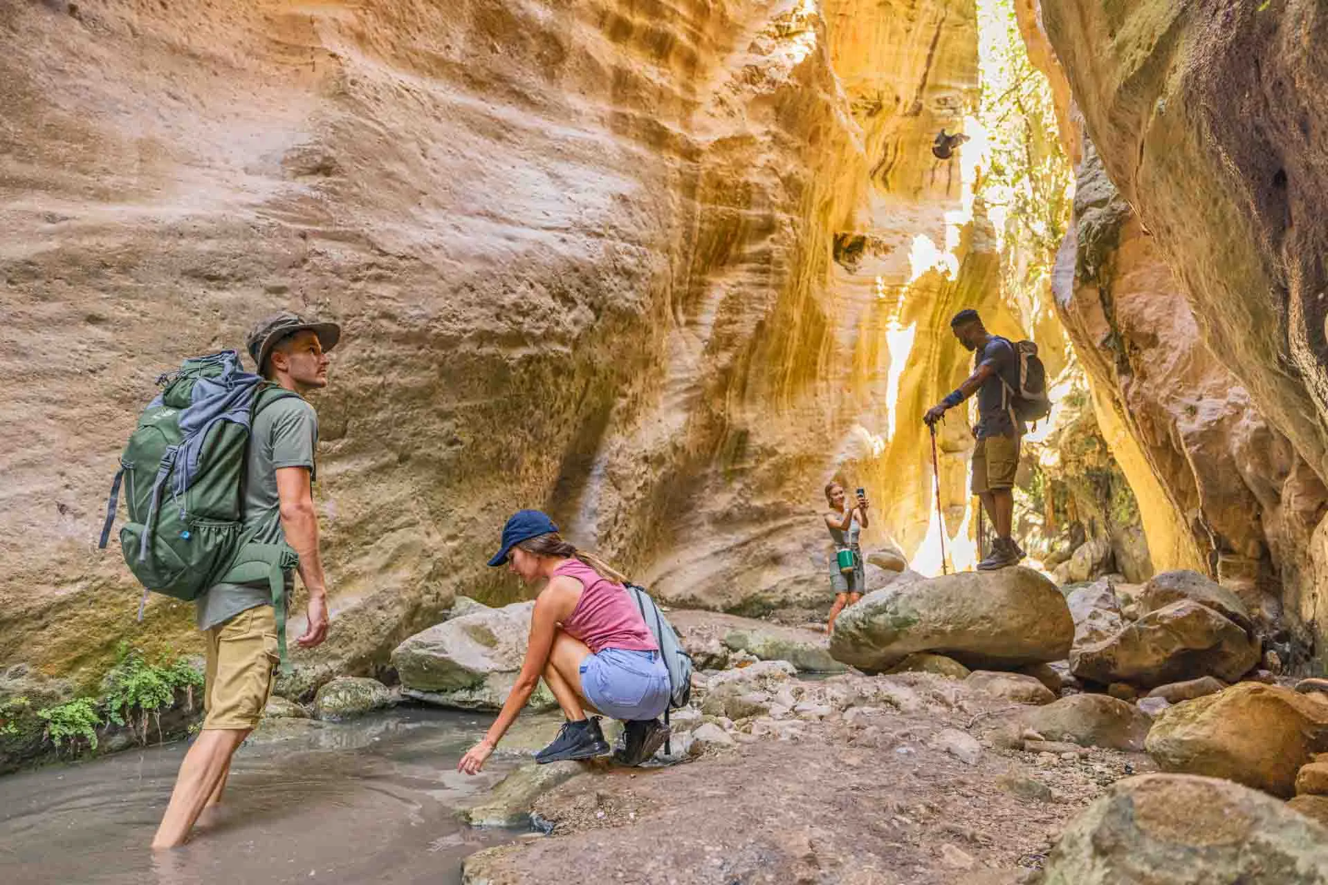 Avakas-kløften er omkring 3 km lang og op til 30 meter dyb