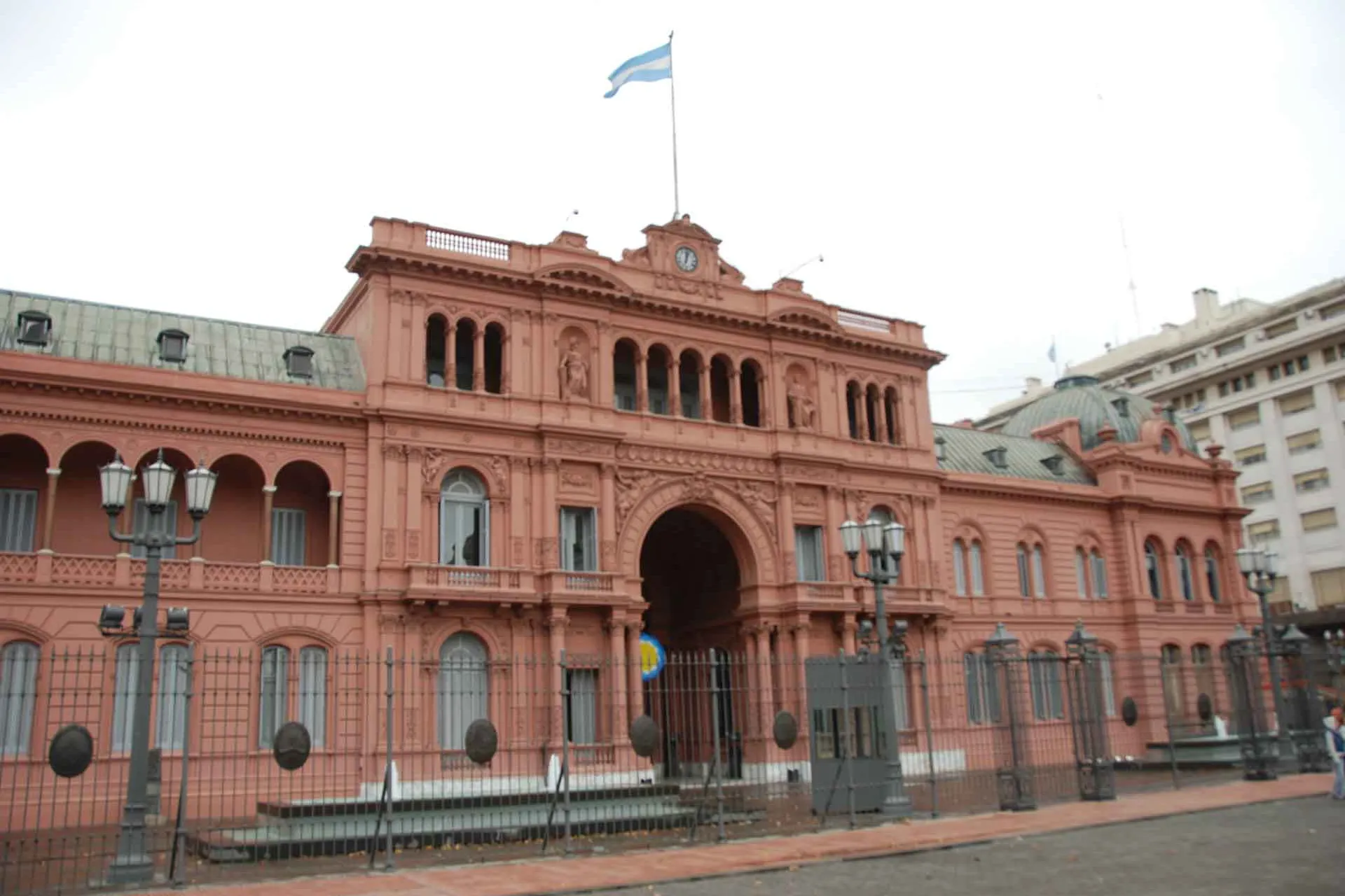La Casa Rosada, præsidentpaladset i Buenos Aires, hvor Eva Perón holdt sine taler fra den centrale balkon