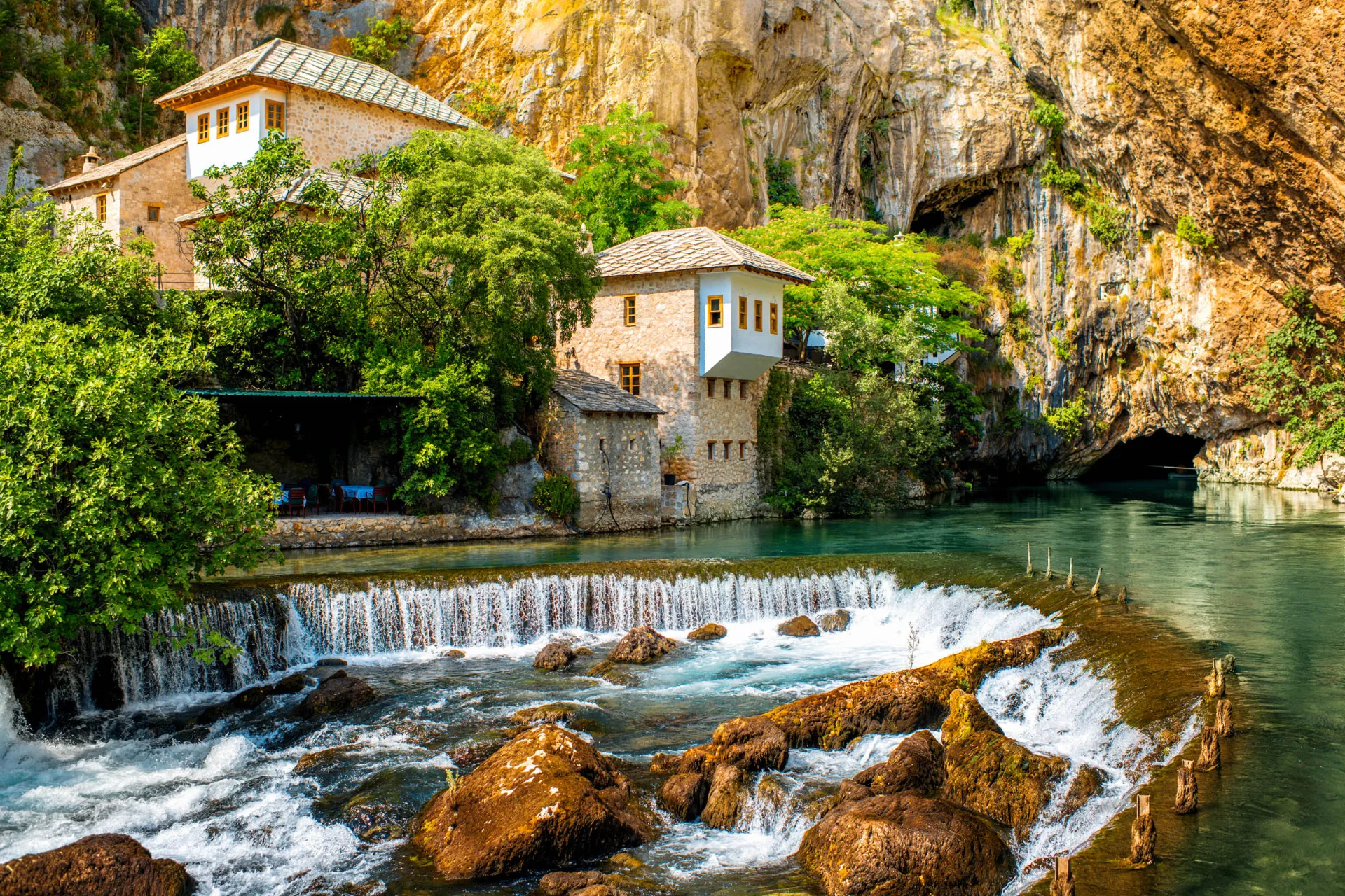 Vandfald ved Blagaj Tekija-klosteret