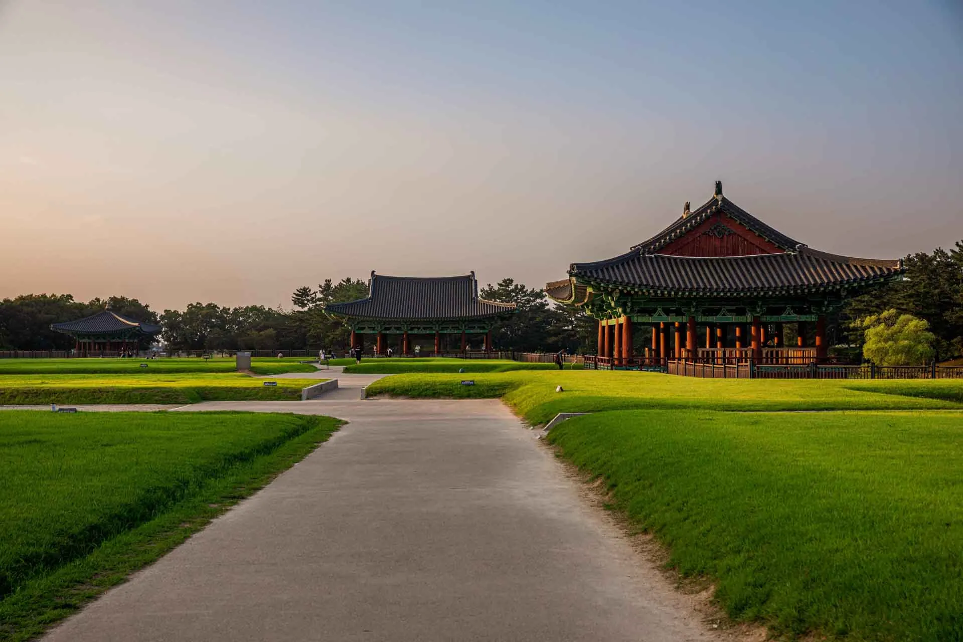 Donggung-paladset og Wolji-dammen i Gyeongju Donggung-paladset og Wolji-dammen i Gyeongju