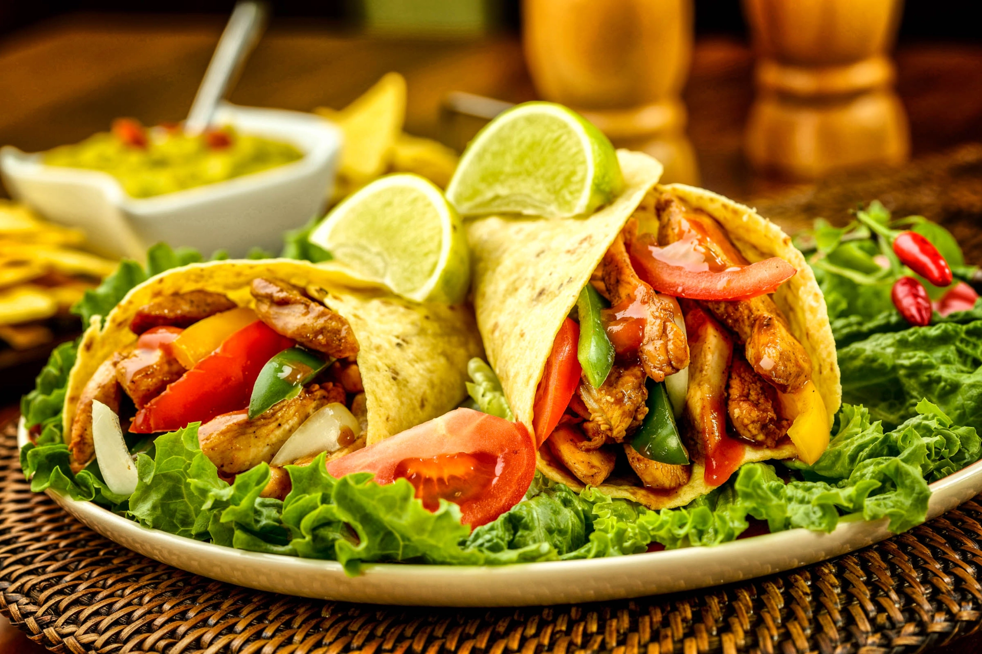 Mexicanske tacos med kylling og grønt
