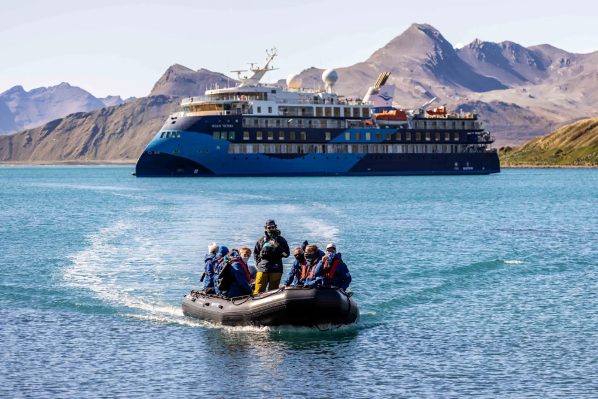 Zodiaclandgang fra vores skib, Ocean Victory