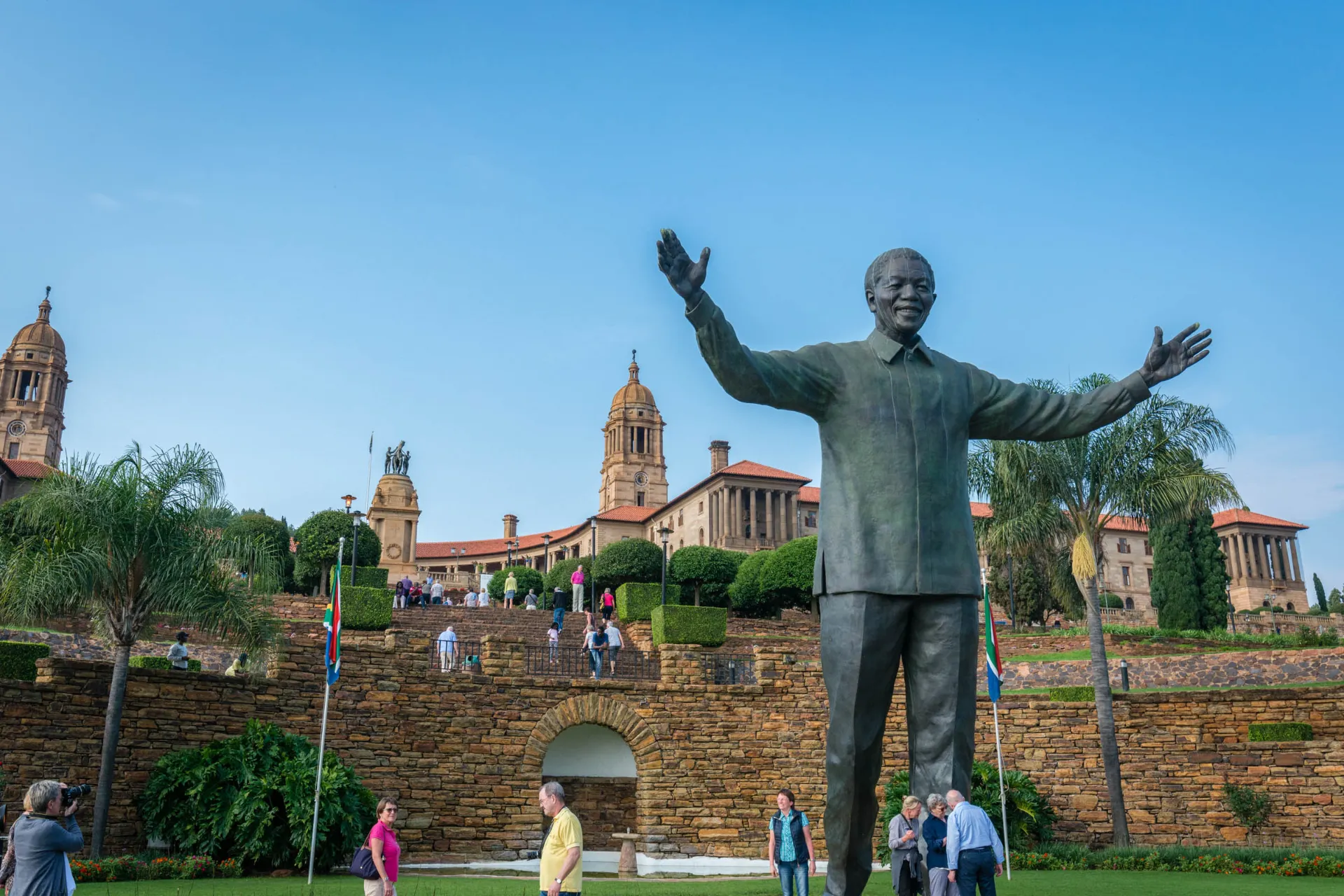 Statue af Nelson Mandela foran Union Buildings i Pretoria Statue af Nelson Mandela foran Union Buildings i Pretoria