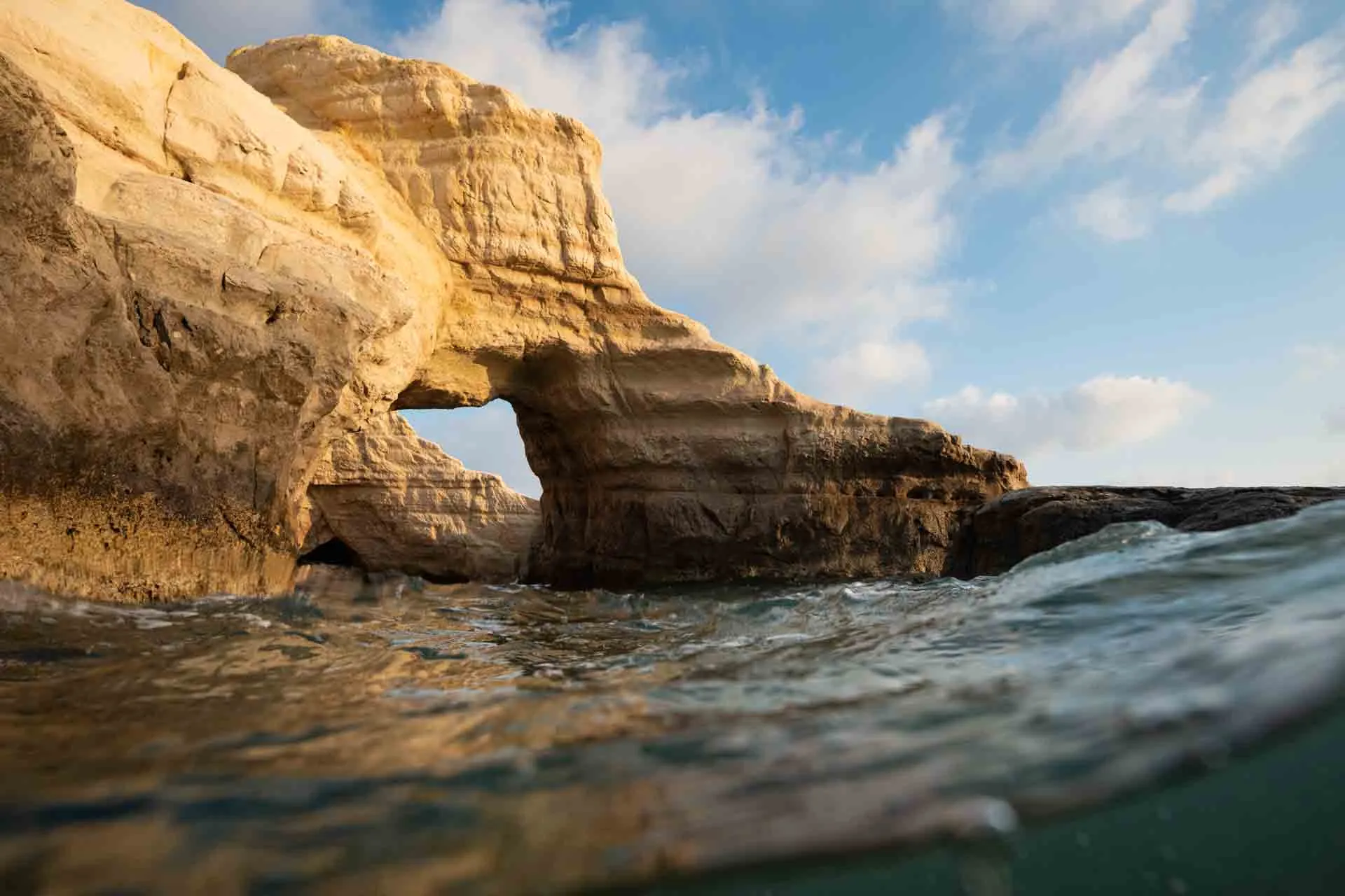 De berømte Sea Caves nær Peyia, vest for Paphos