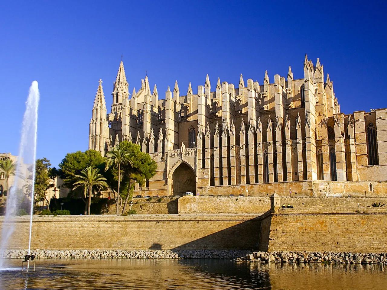 Den imponerende katedral i Palma