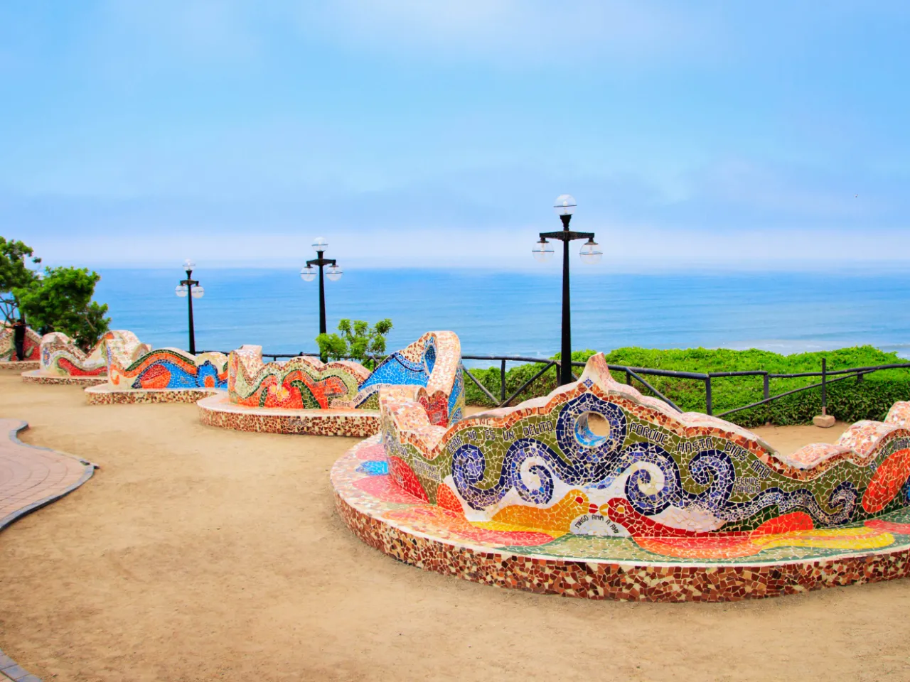 Parque del Amor i Miraflores, Lima, med udsigt over Stillehavet