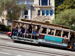 San Francisco er kendt for sine bakker og sporvogne