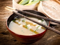 En næringsrig japansk suppe, som indeholder miso og dashi