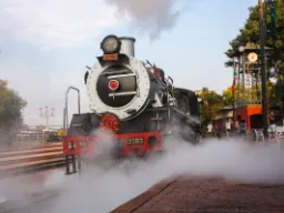 Røg og damp og mange hestekræfter - ca. 1.700 HK Røg og damp og mange hestekræfter - ca. 1.700 HK