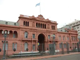 La Casa Rosada, præsidentpaladset i Buenos Aires, hvor Eva Perón holdt sine taler fra den centrale balkon