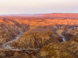 Fish River Canyon i Namibia - Afrikas største kløft - 160 km lamg, 27 km bred og 550 m dyb