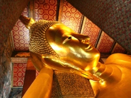 Liggende Buddha-statue i Wat Pho i Bangkok