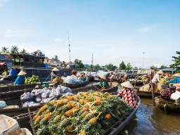 Mekongdeltaet er berømt for sine flydende markeder