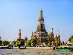 Wat Arun – også kendt som Daggryets Tempel – som ligger i Bangkok