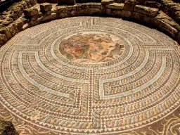 De berømte romerske mosaikker i Paphos Arkæologiske Park af Theseus og Minotauros