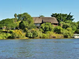 Mowana Lodge fra søsiden