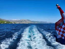 Adriaterhavet set fra søsiden – frihed, bølger og med Kroatien i sigte