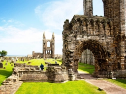 Mærk historiens vingesus i St. Andrews