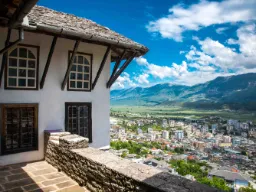 Gjirokastër set fra oven Gjirokastër set fra oven