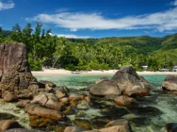 Tropisk magi på Praslin