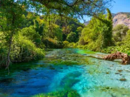 Syri i Kaltër (Det Blå Øje) er godt for øjnene Syri i Kaltër (Det Blå Øje) er godt for øjnene