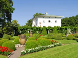 Sofiero Slot og Slotshave i Helsingborg med den imponerende slotshave Sofiero Slot og Slotshave i Helsingborg med den imponerende slotshave