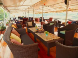 Interiør fra skibet med bløde puder Interiør fra skibet med bløde puder