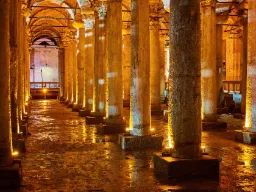 Den mystiske Basilika-cisterne i Istanbul, et underjordisk vandpalads fra det 6. århundrede