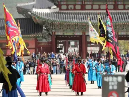 Gyeongbokgung Paladset i Seoul – berømt for vagtskifteceremonien Gyeongbokgung Paladset i Seoul – berømt for vagtskifteceremonien