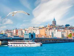 Galatabroen og Galatatårnet – hvor hav, himmel og historie mødes