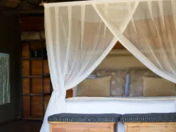 Sengemiljø i hytten til 2