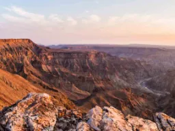 Fish River Canyon er dannet over ca 500 mio år, hvor Grand Canyon er godt 5-6 mio år gammel