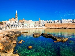 Den lille kystby Monopoli