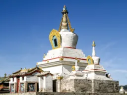 Stupa og templer ved Erdene Zuu-klostret, Mongoliets ældste buddhistiske kloster