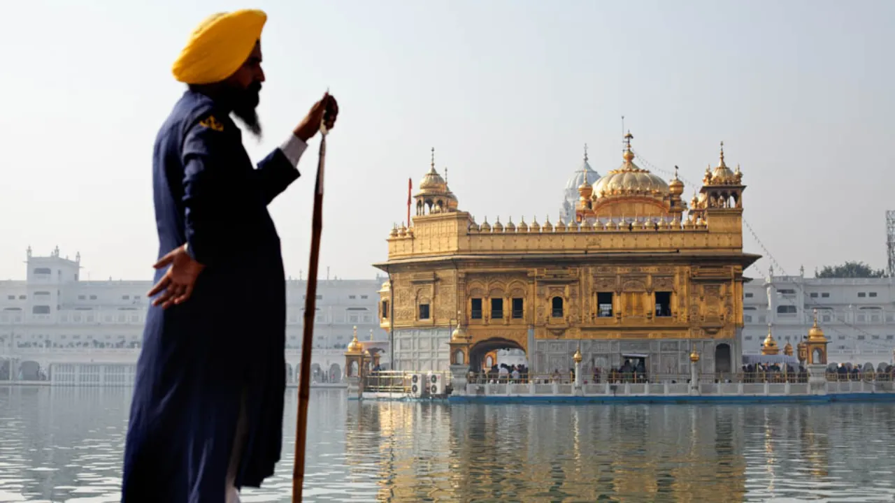 Sikh-vagt ved Det Gyldne Tempel Sikh-vagt ved Det Gyldne Tempel