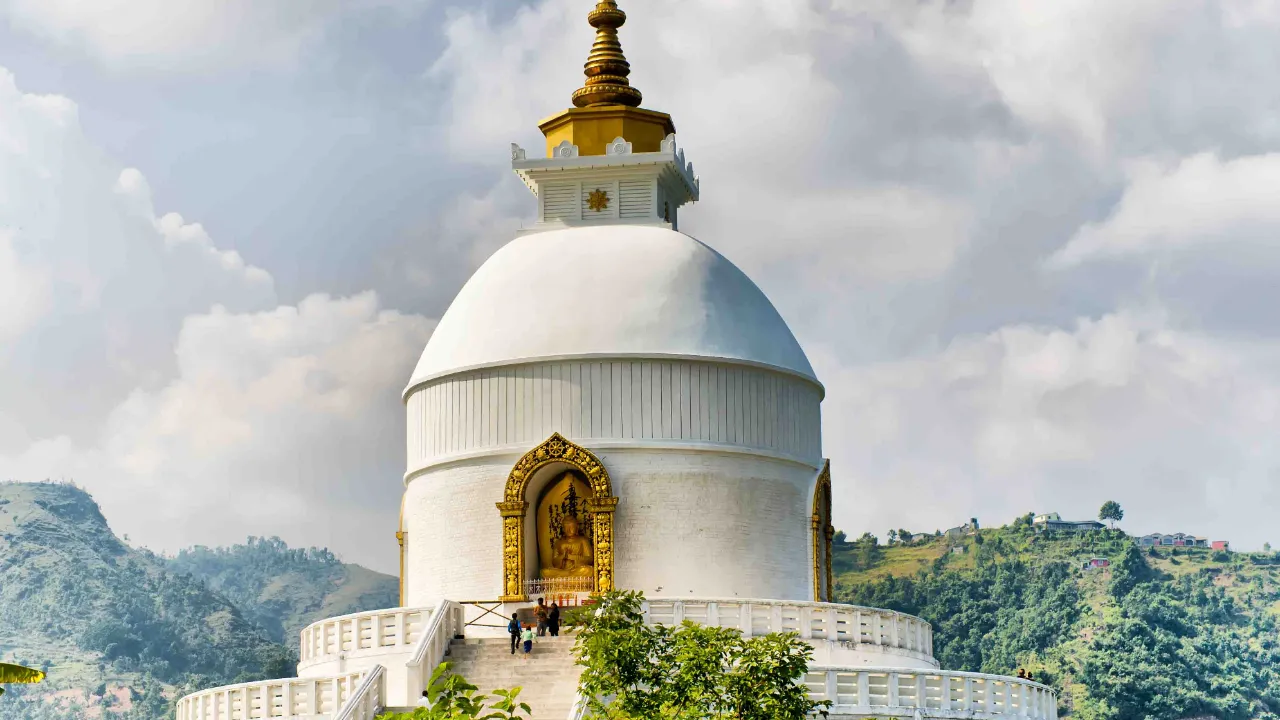 Shanti Stupa - eller World Peace Pagoda - uden for Pokhara