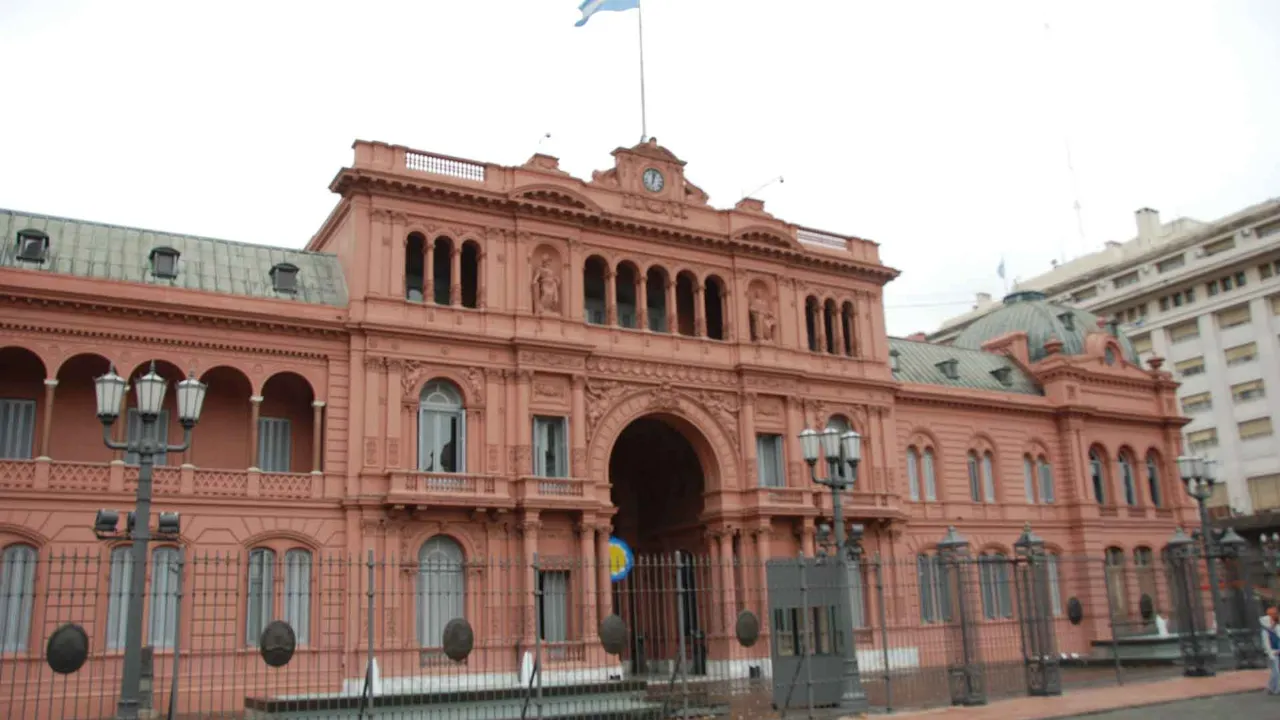 La Casa Rosada, præsidentpaladset i Buenos Aires, hvor Eva Perón holdt sine taler fra den centrale balkon
