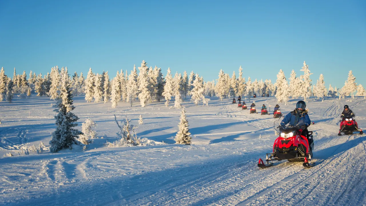 Guidet tur med snescootere