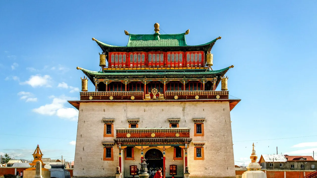 Gandan-klostret i Ulan Bator – Mongoliets vigtigste buddhistiske kloster Gandan-klostret i Ulan Bator – Mongoliets vigtigste buddhistiske kloster