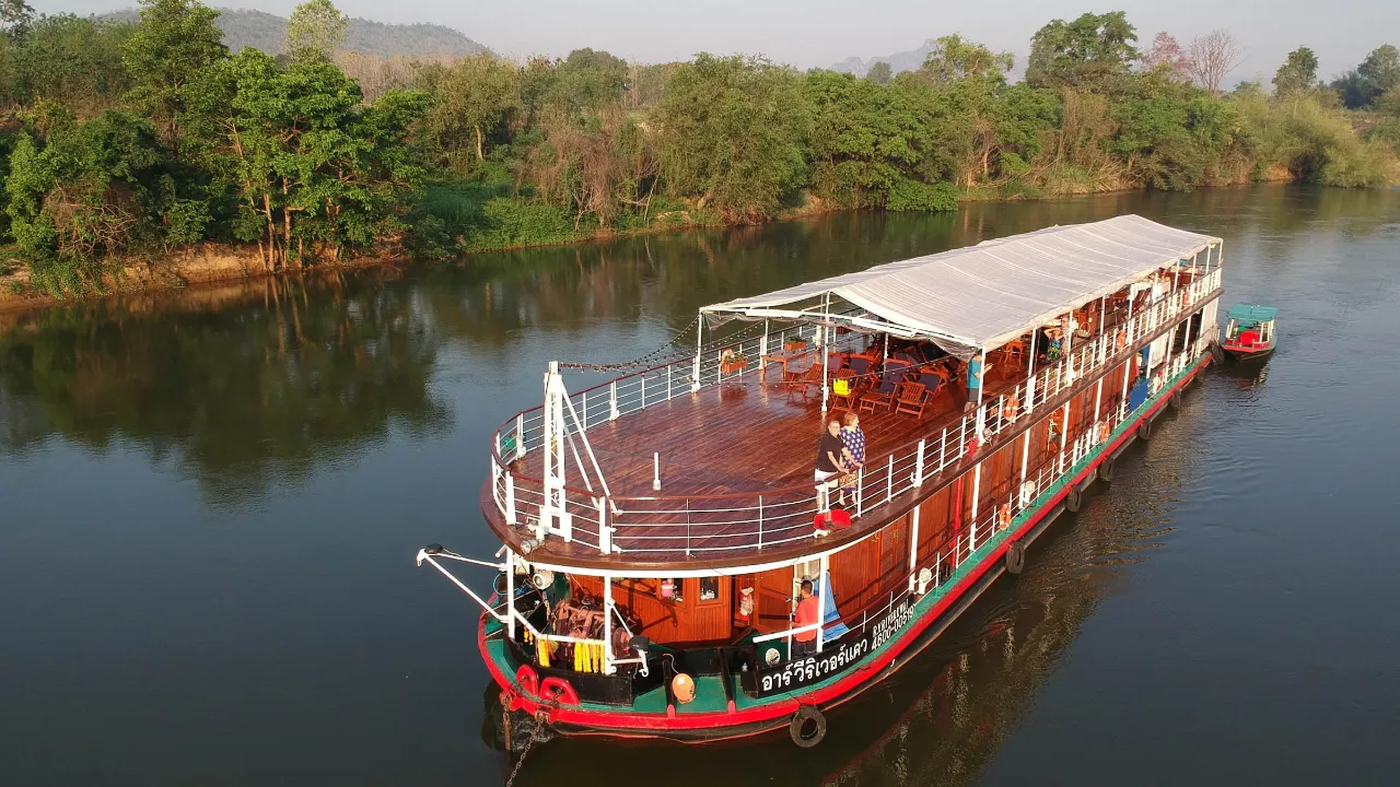 Skibet RV River Kwai Skibet RV River Kwai
