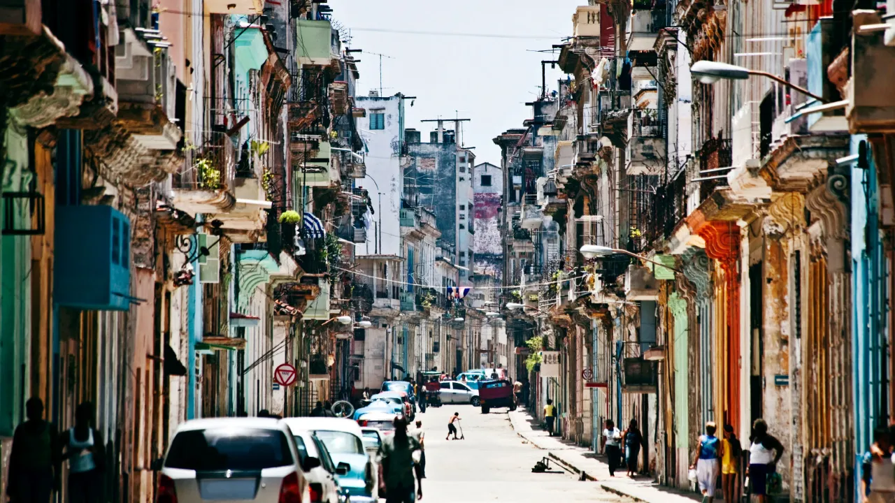 Typisk gadebillede fra Havana Typisk gadebillede fra Havana