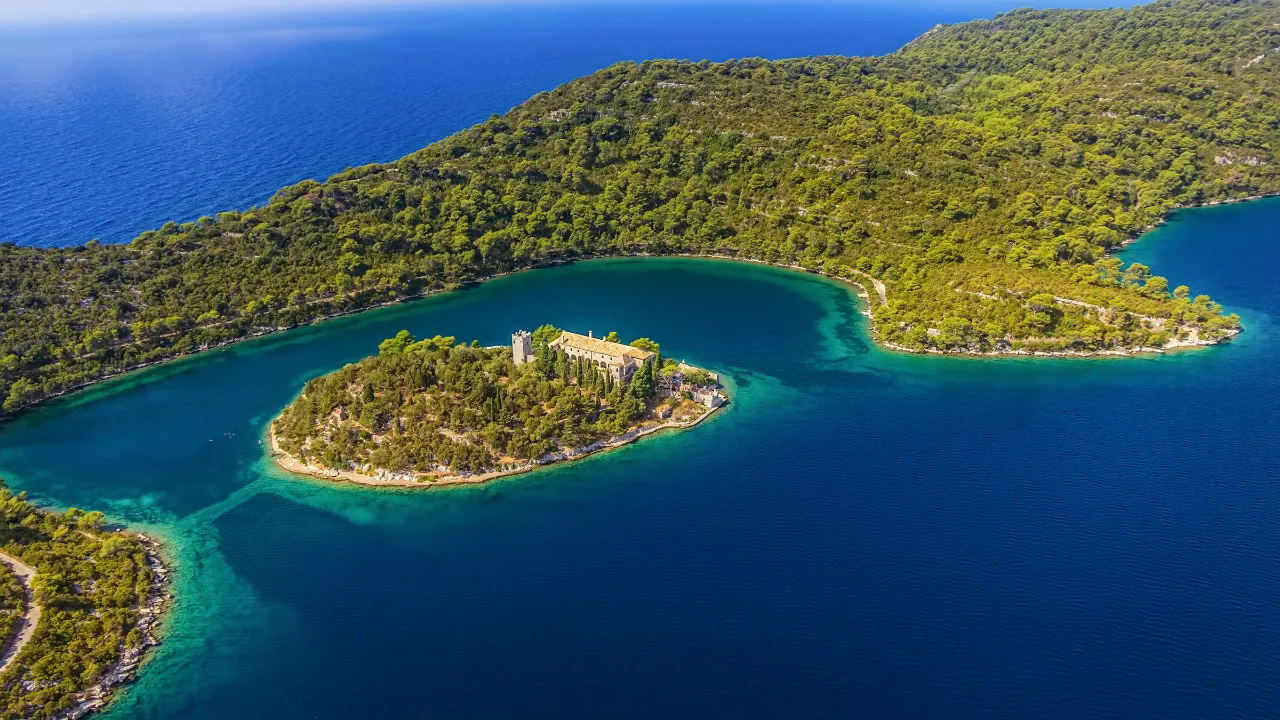 Mljet er den sydligste af de dalmatiske øer