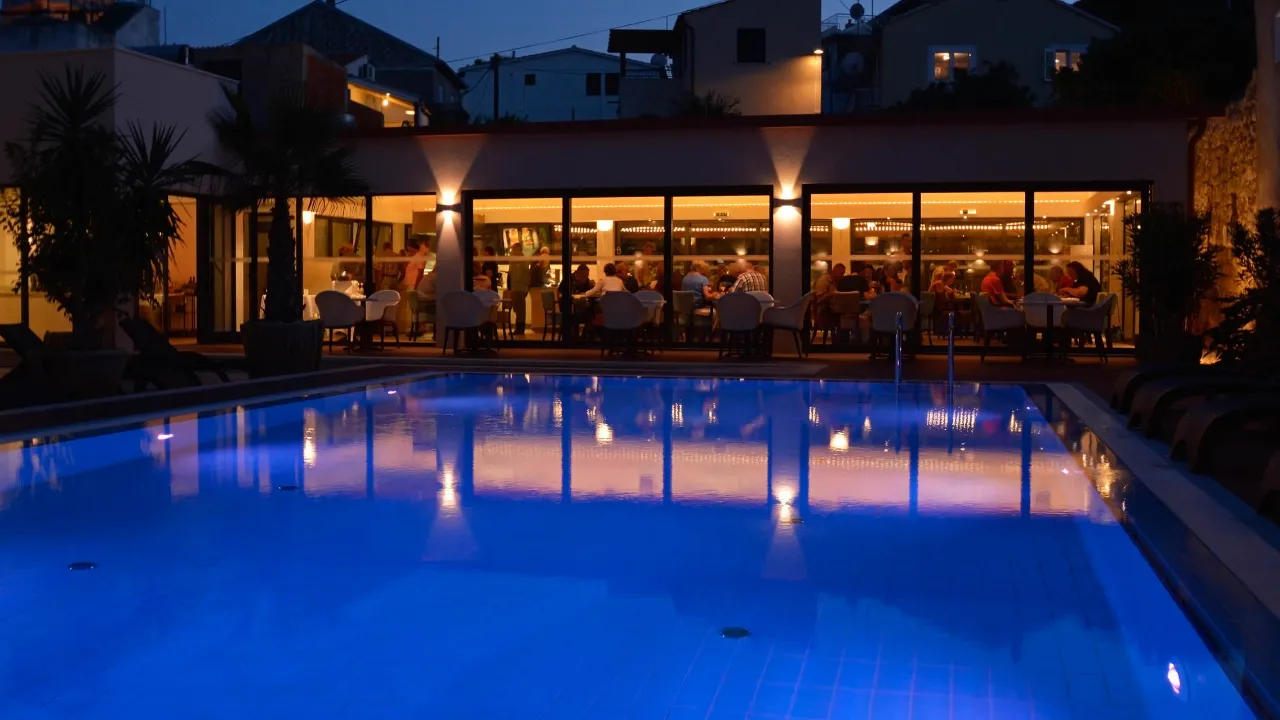 Poolen ved Hotel Borovnik Poolen ved Hotel Borovnik