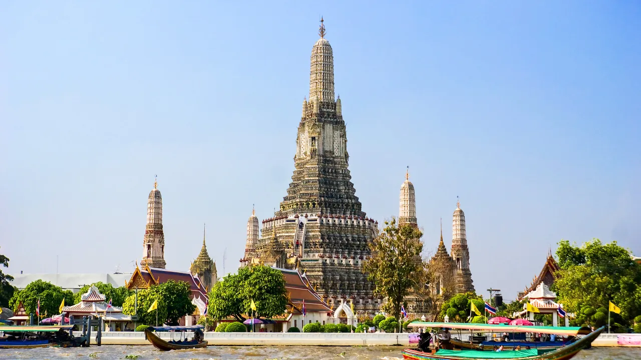 Wat Arun – også kendt som Daggryets Tempel – som ligger i Bangkok