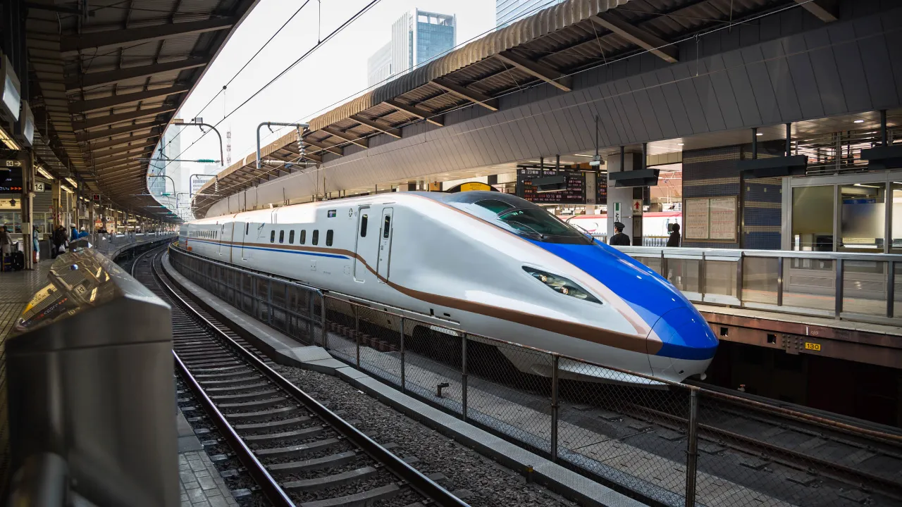 Høyhastighetstoget Shinkansen Høyhastighetstoget Shinkansen