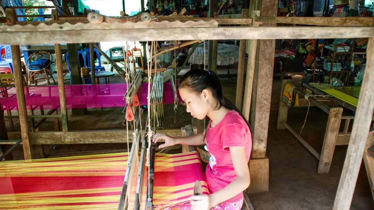 Silkevævning i Phnom Penh