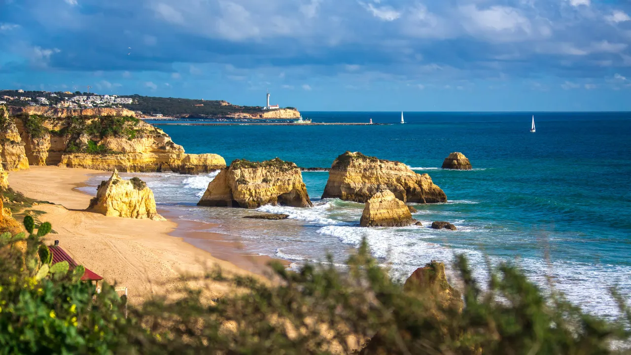 Praia da Rocha betyder "klippestranden" - man forstår hvorfor Praia da Rocha betyder "klippestranden" - man forstår hvorfor