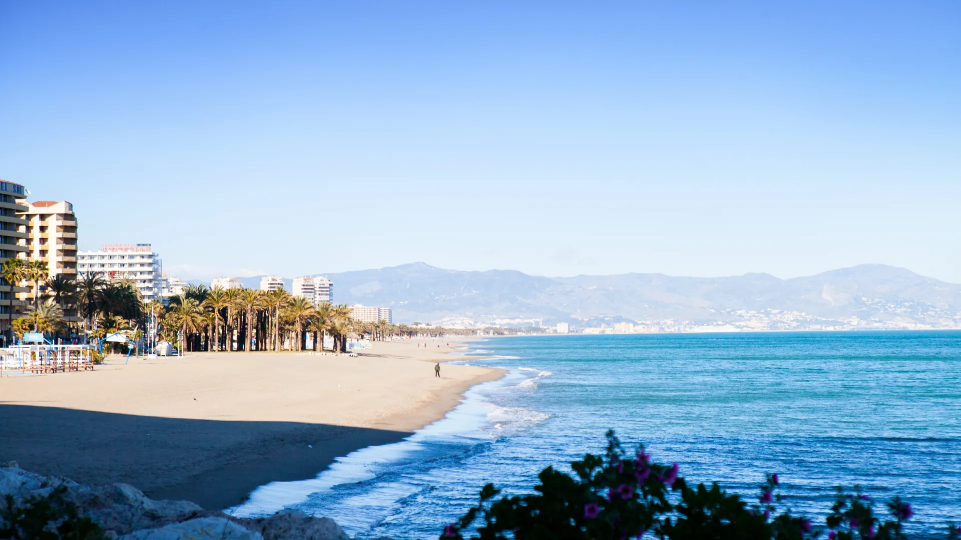 Den brede strand ved Torremolinos